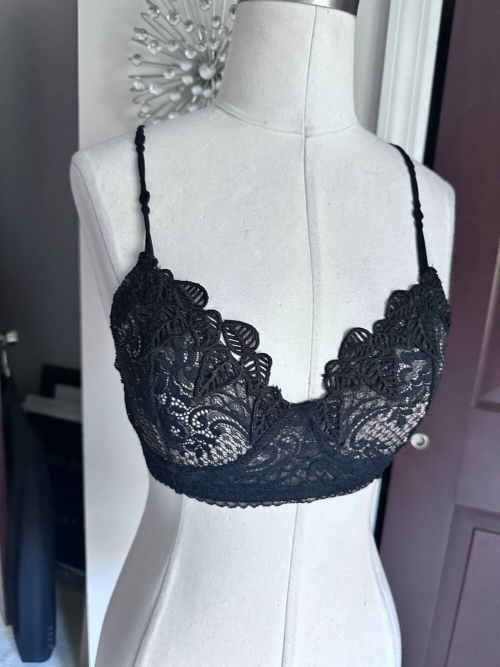 honeydew black lacey bralette Small